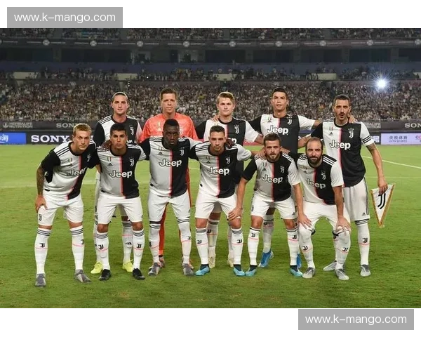 欧冠最新动态:足坛巅峰对决,再掀激战狂潮 欧冠最新动态:足坛巅峰对决,再掀激战狂潮